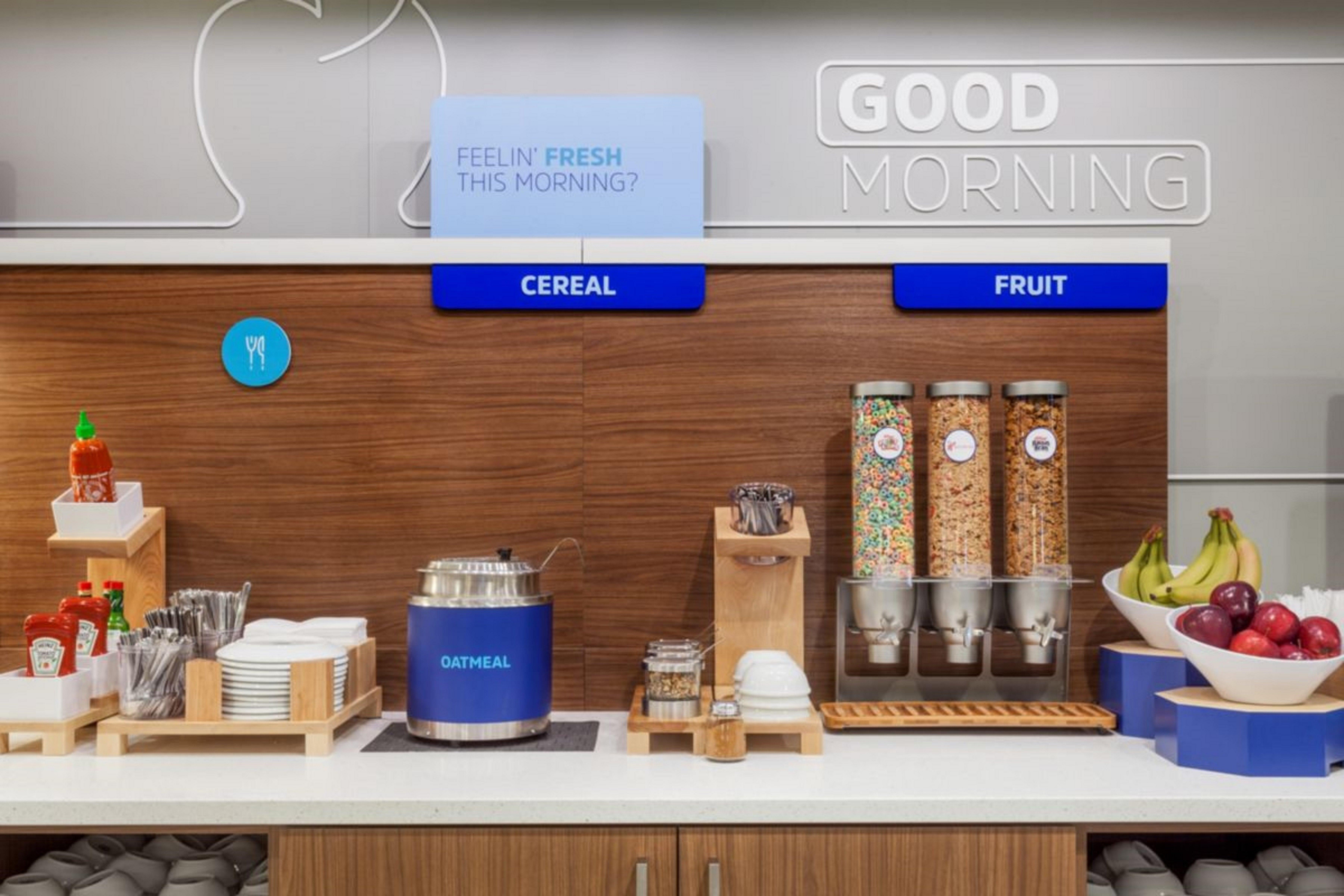 Holiday Inn Express & Suites - Commerce By Ihg Exteriör bild