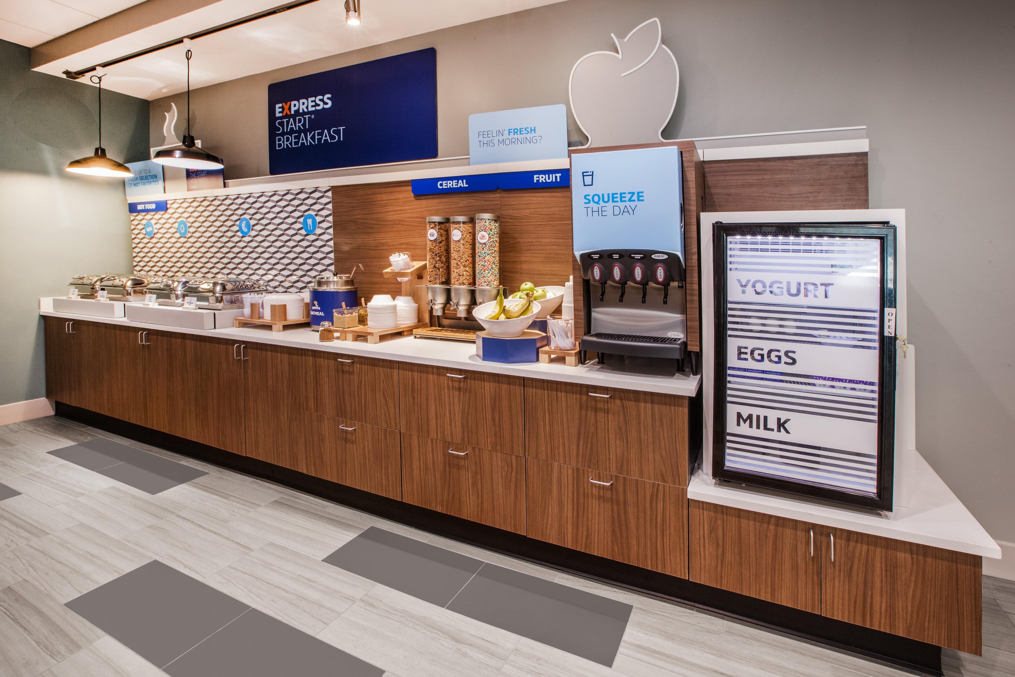 Holiday Inn Express & Suites - Commerce By Ihg Exteriör bild