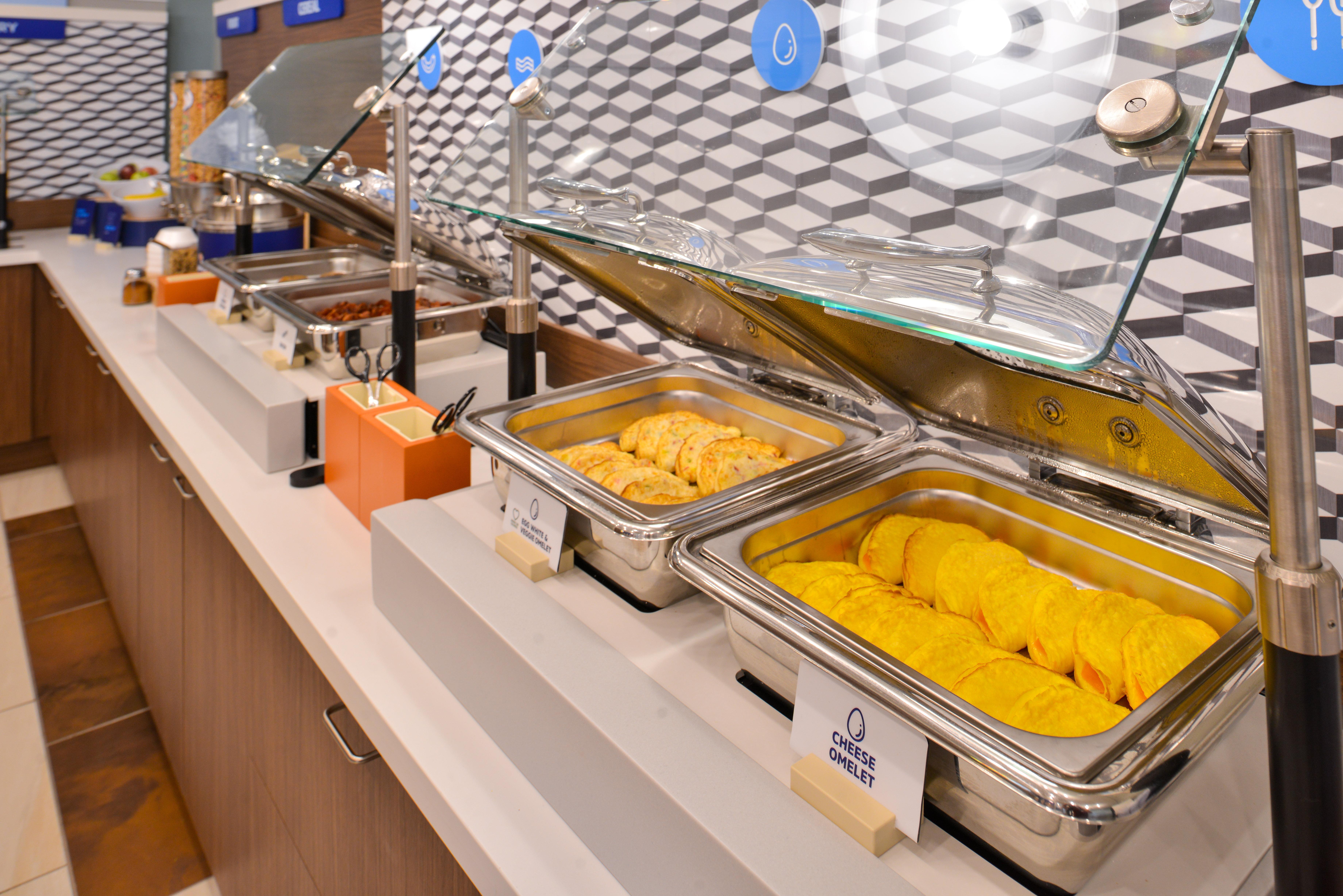 Holiday Inn Express & Suites - Commerce By Ihg Exteriör bild