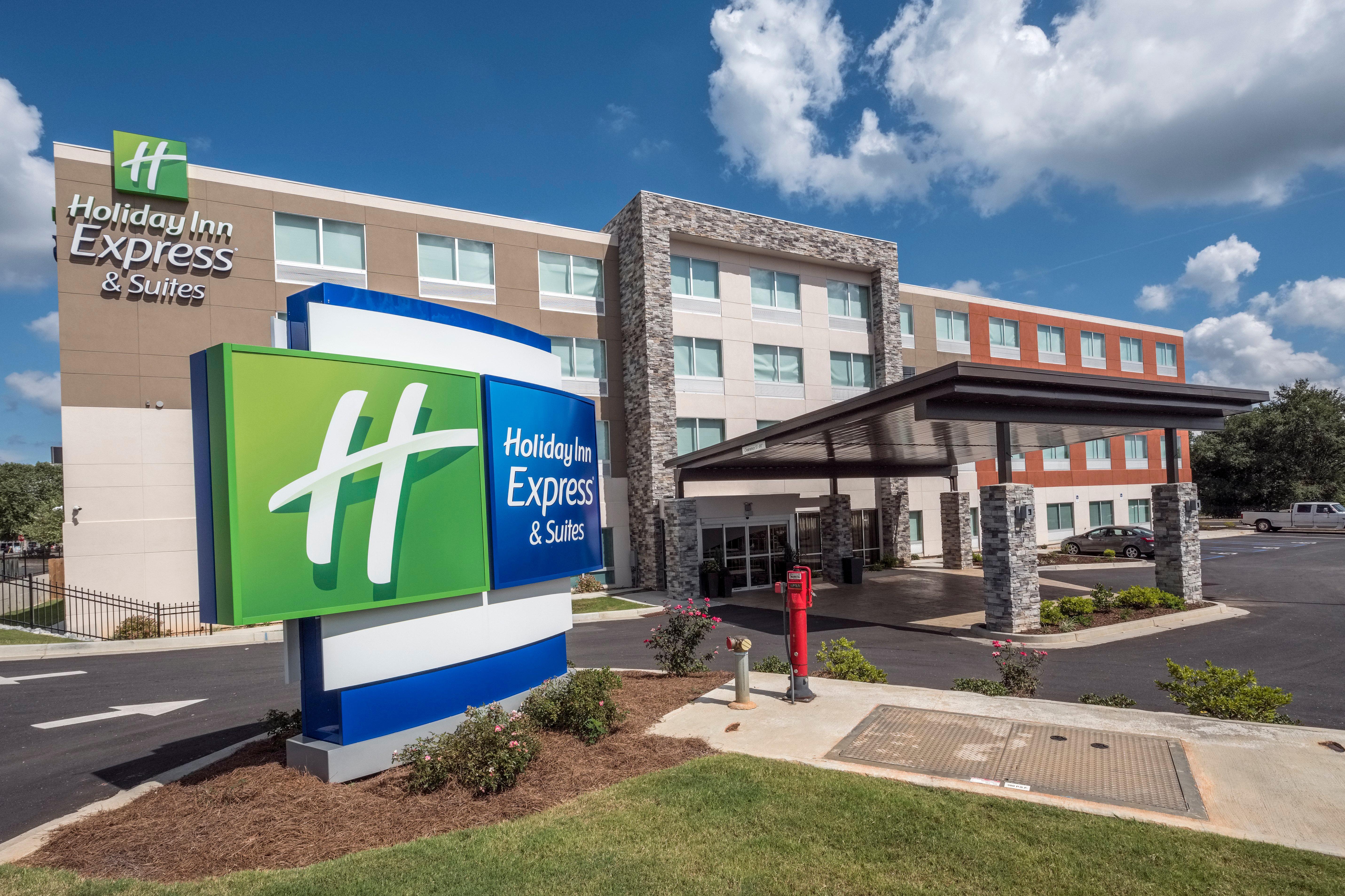 Holiday Inn Express & Suites - Commerce By Ihg Exteriör bild