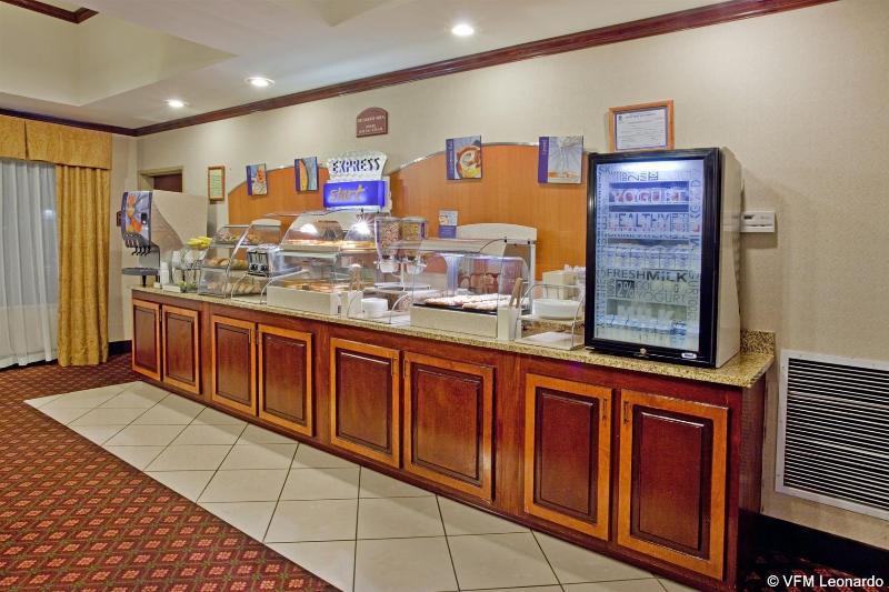 Holiday Inn Express & Suites - Commerce By Ihg Exteriör bild